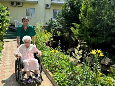 Уход за инвалидами в пансионате
